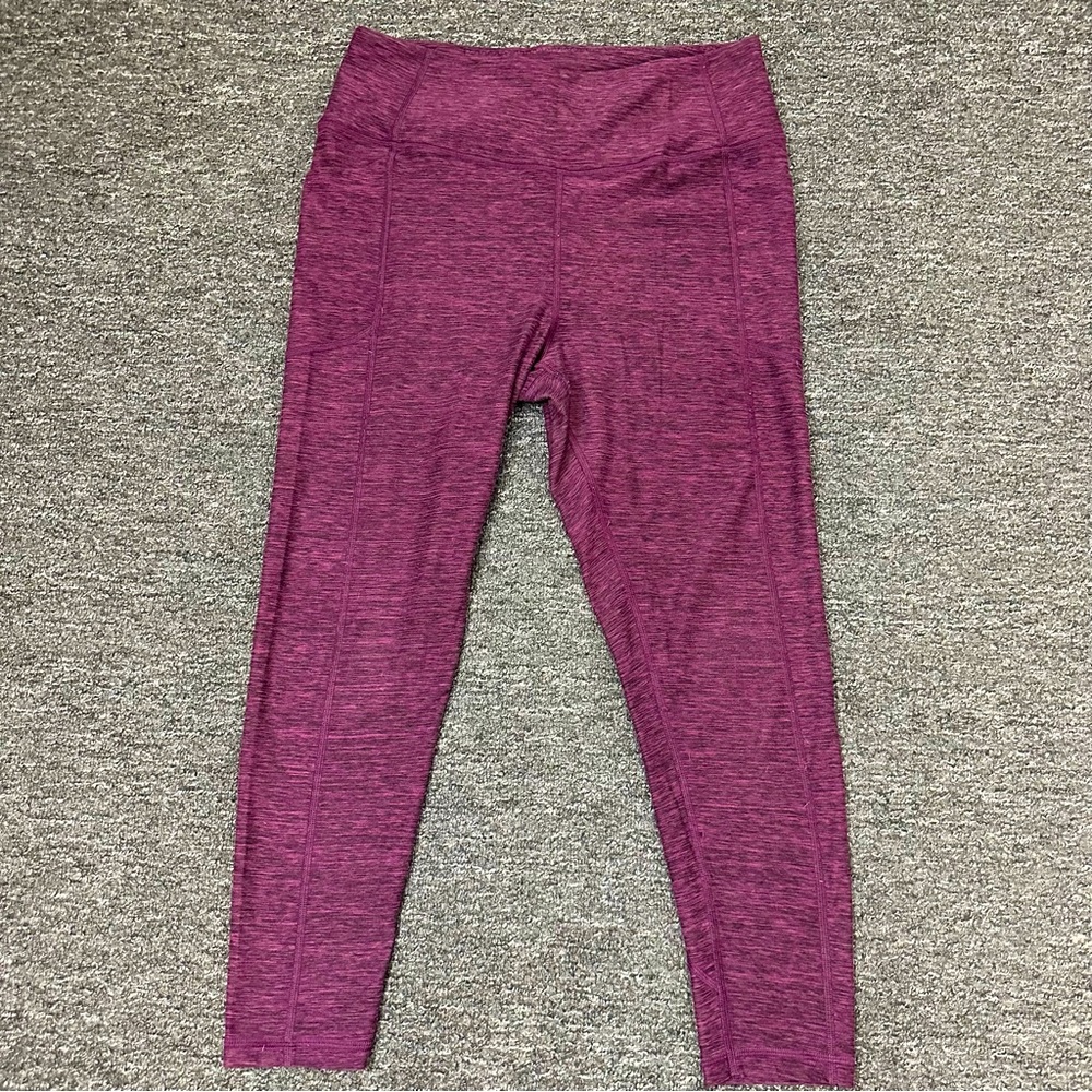 Victoria’s Secret Performance Purple/Burgundy 7/8 length Legging Women’s Size 14